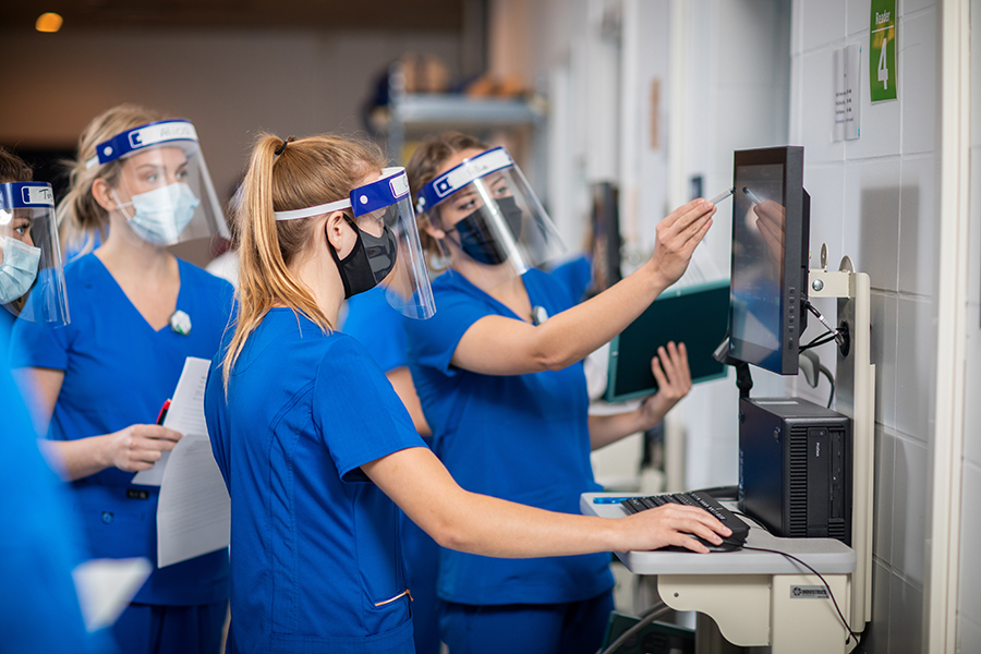 Students in the Combined Lab and X-ray lab